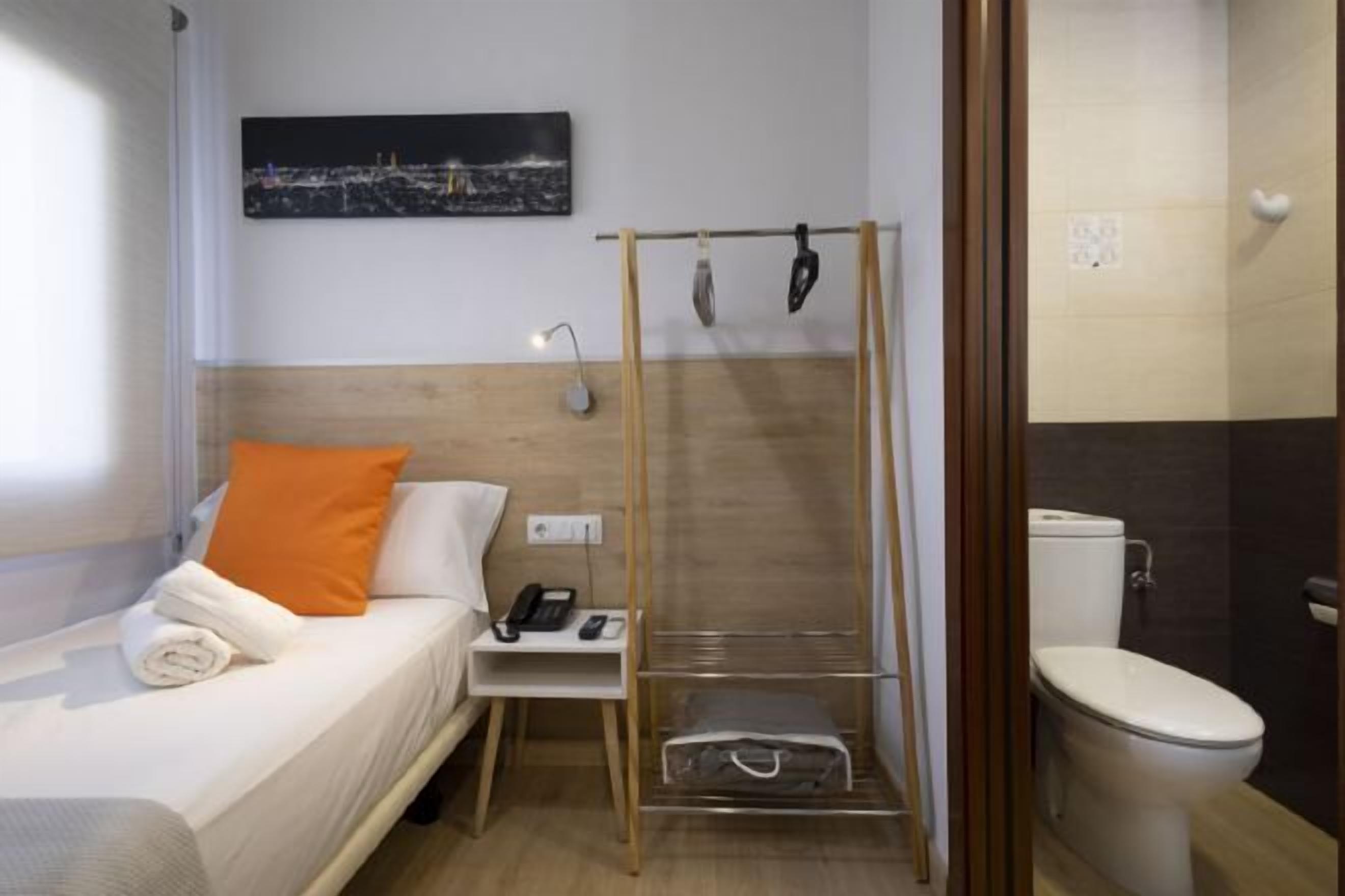 Down duvets, individually decorated, individually furnished, free WiFi