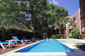 Outdoor pool - VIA TENDENZA (Playa del Carmen)