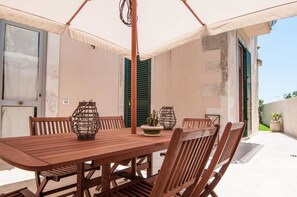 Quarto casal superior, terraço, no pátio | Terraço/pátio
