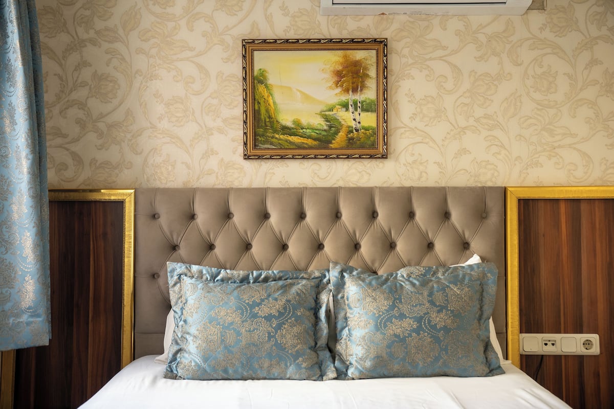 Ropa de cama de alta calidad y minibar