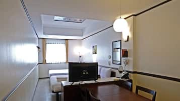 In-room safe, desk, blackout curtains, free WiFi