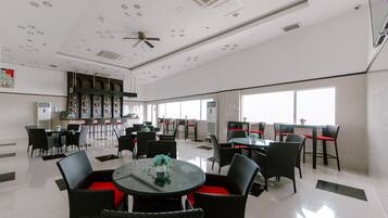 Bar (in der Unterkunft)