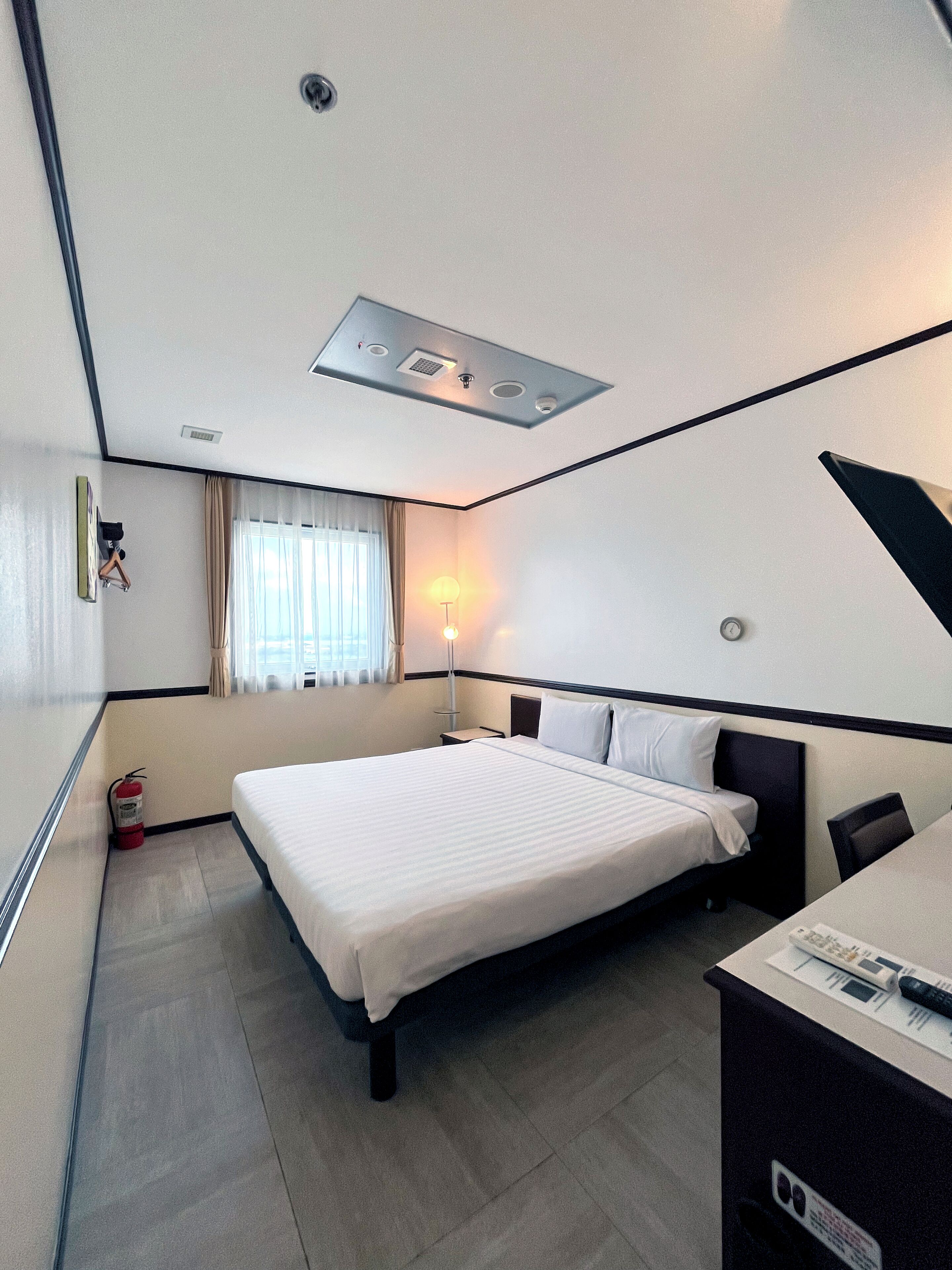 객실 내 금고, 책상, 암막 커튼, 무료 WiFi