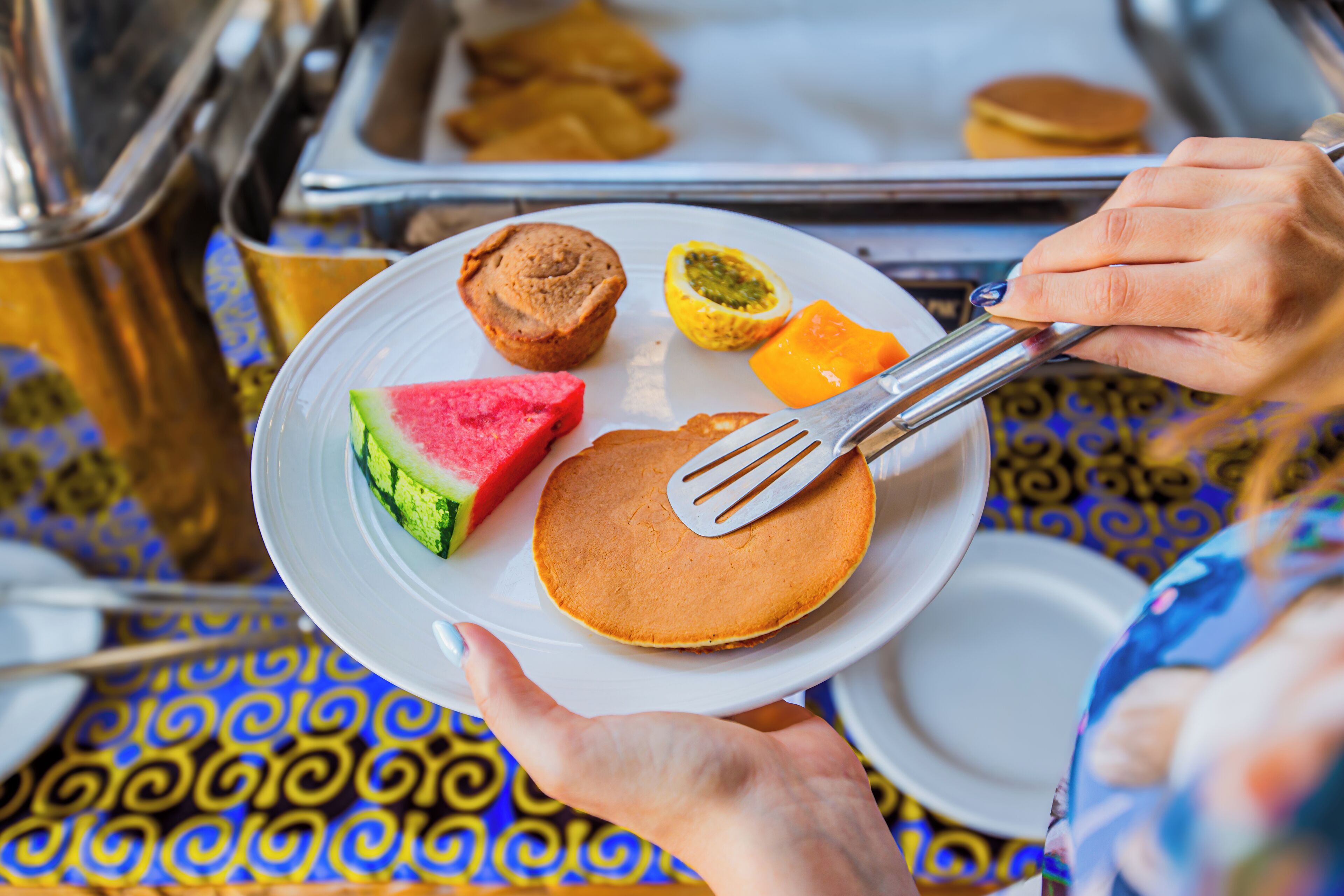 Free daily buffet breakfast 
