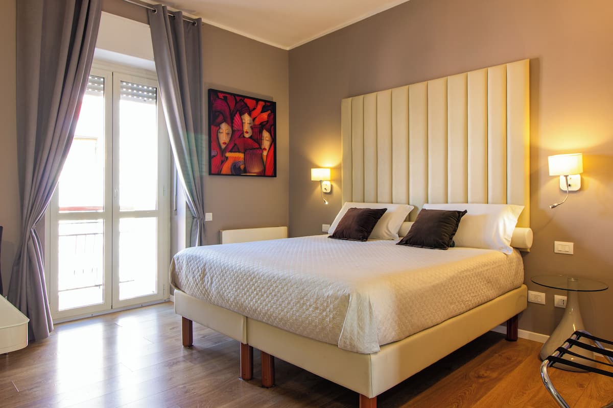 Design-Zimmer, Balkon (Business) | Minibar, individuell eingerichtet, Schreibtisch