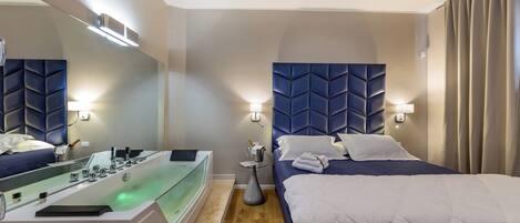 Design Double Room, Hot Tub | Minibar, individually furnished, desk, laptop workspace