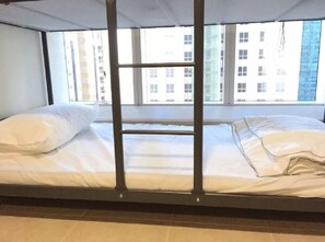 2 개의 침실, 객실 내 금고, 암막 커튼, 다리미/다리미판