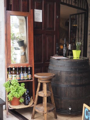 Snack bar - Hostal Dios Esta Bien (Peniscola)