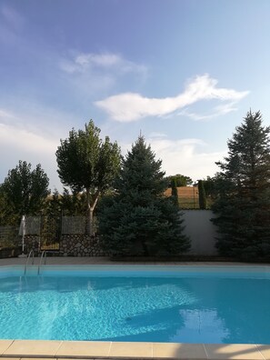 Piscina stagionale all'aperto
