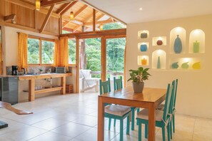 Studio Suite Deluks, 2 kamar tidur, pemandangan gunung | Area keluarga