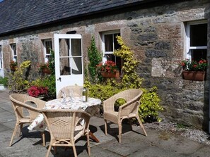 Shepherd's Cottage | Terrace/patio