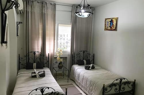 3 Schlafzimmer, Verdunkelungsvorhänge, Bügeleisen/Bügelbrett