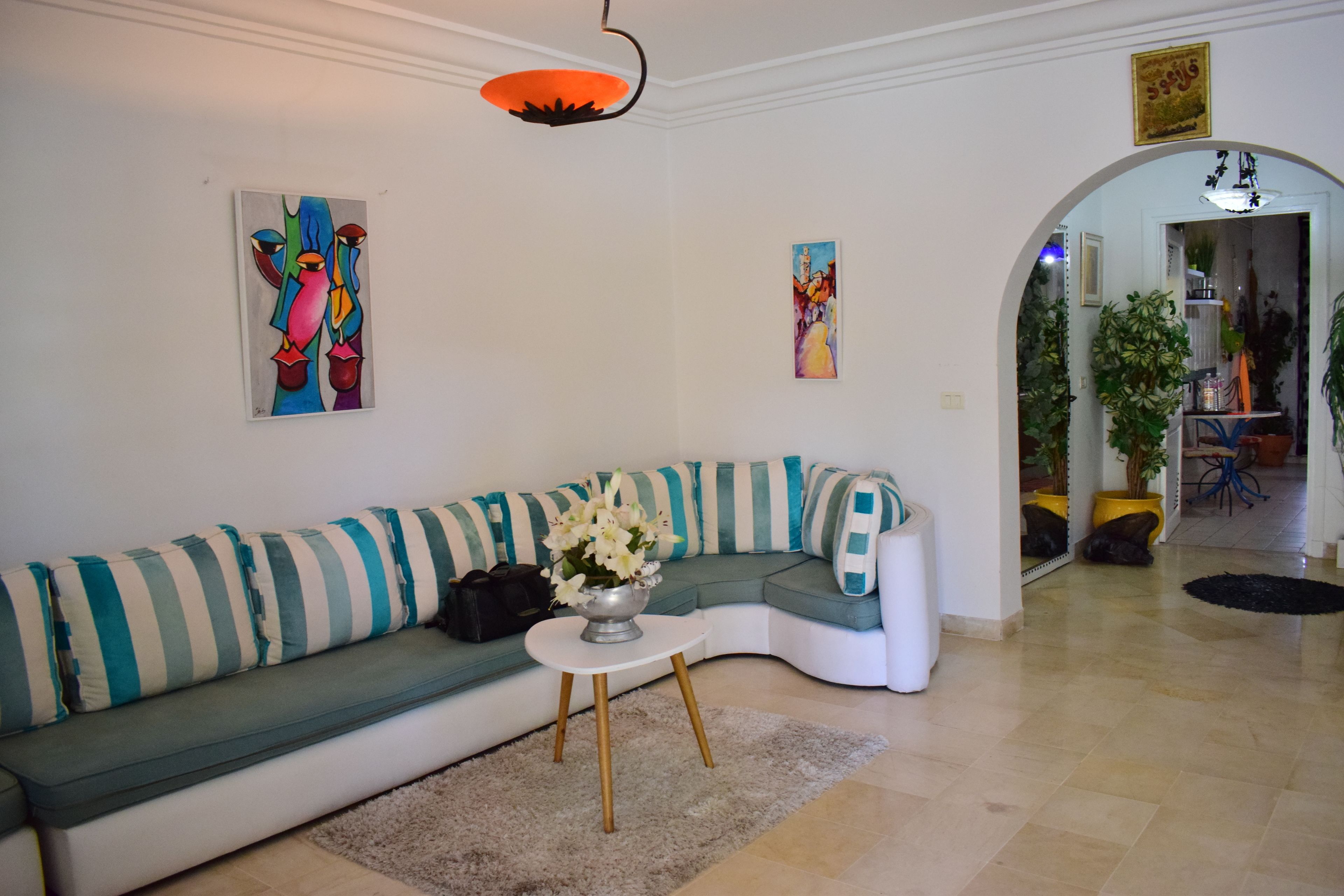 Casa Confort, 3 habitaciones | Sala de estar | Una televisión de pantalla plana, una consola de videojuegos, Netflix