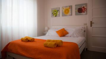 Kamar Double atau Twin, kamar mandi umum, pemandangan danau | Wi-Fi gratis