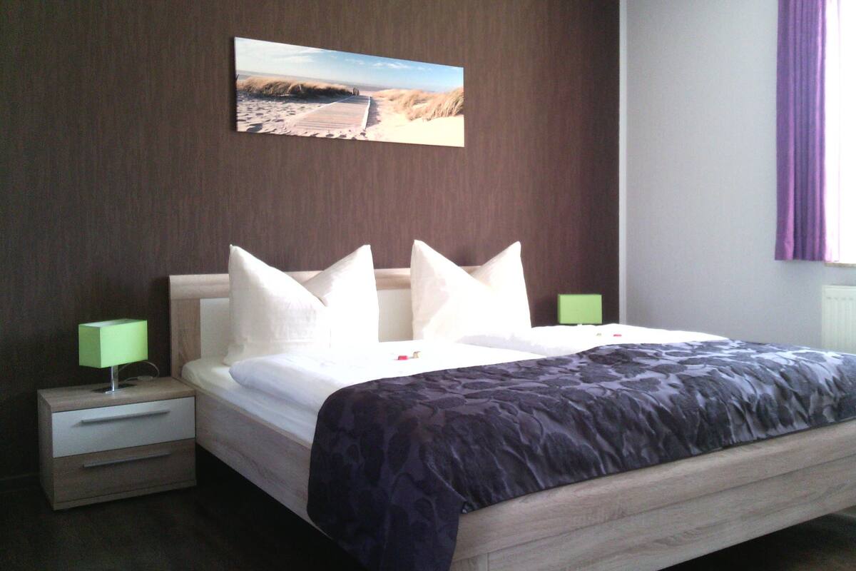 Wifi gratis y ropa de cama