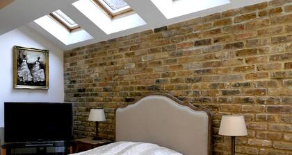 Goodenough Guesthouse