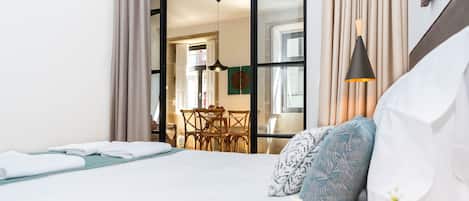 Huoneisto, 1 makuuhuone (Esmerald Oasis 1F) | Yksilöllisesti sisustettu, yksilöllisesti kalustettu, työpöytä