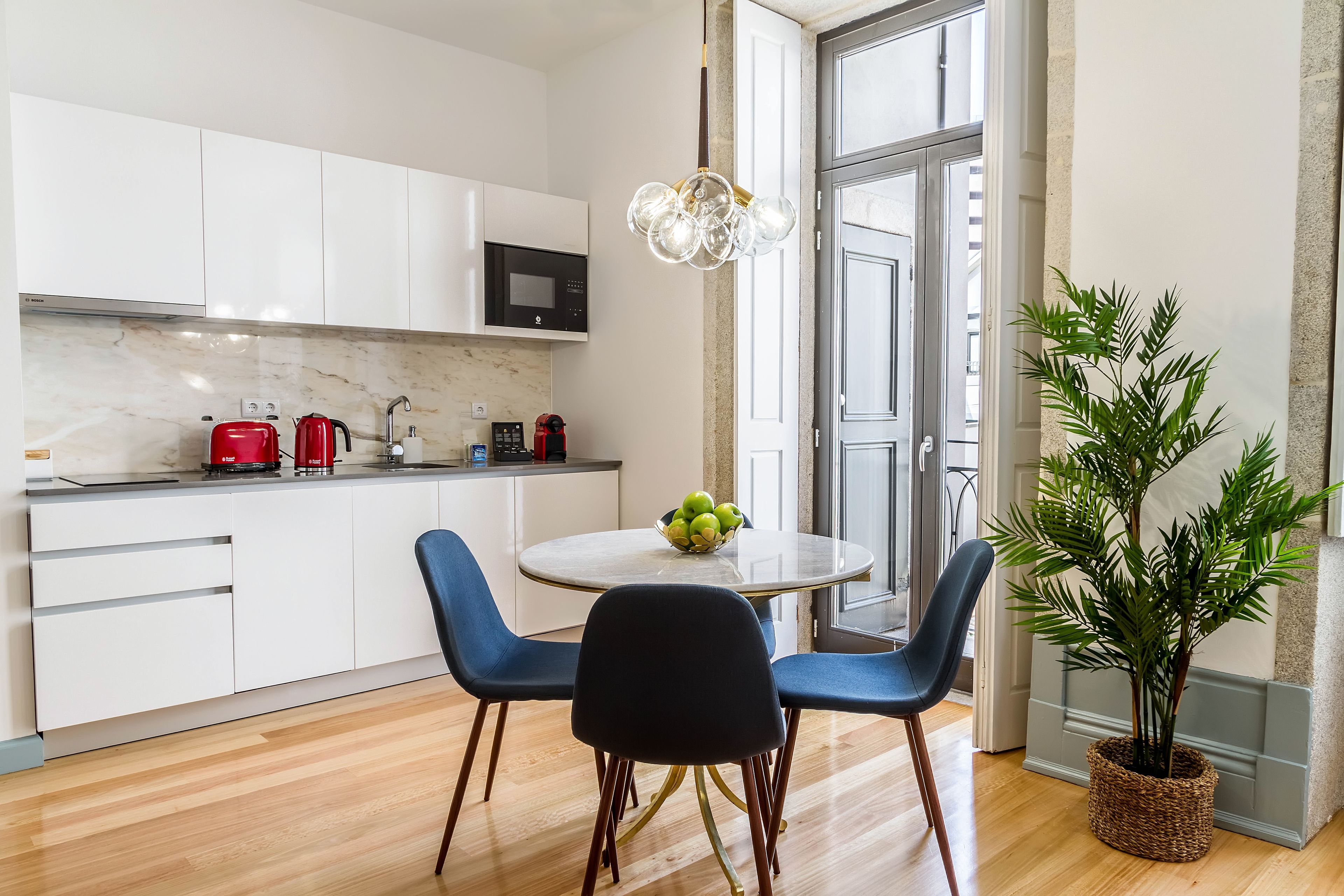 Apartamento, 1 habitación, vistas al jardín (Blue Topaze 1T) | Cocina básica privada | Frigorífico, microondas, placa de cocina y lavavajillas
