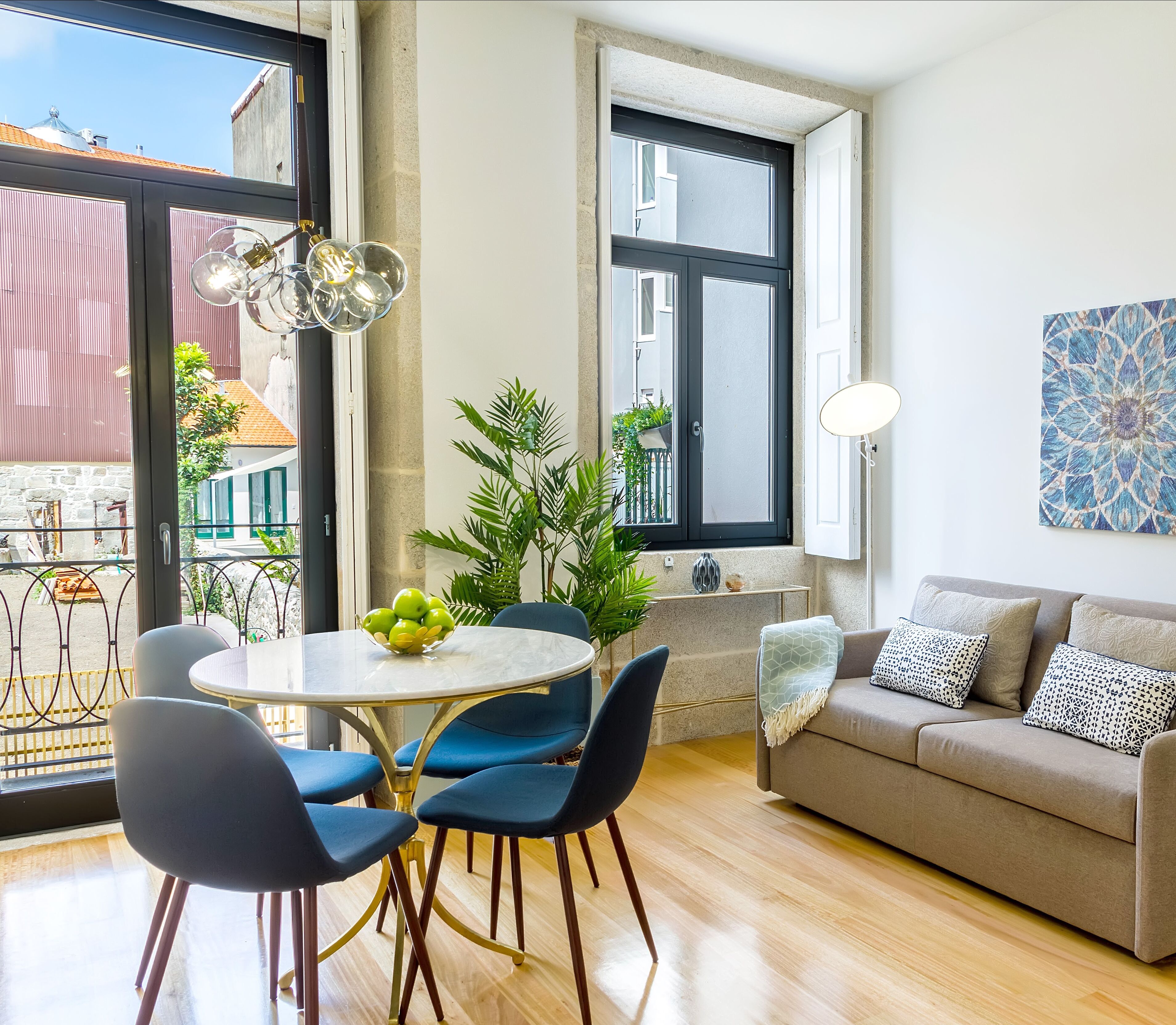 Căn hộ, 1 phòng ngủ, quang cảnh vườn (Blue Topaze 1T) | Phòng khách | TV màn hình phẳng 43-inch có truyền hình cáp 