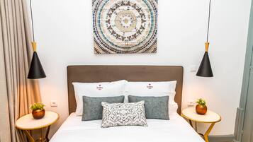 Apartment, 1 Bedroom (Esmerald Oasis 1F) | Individually decorated, individually furnished, desk, soundproofing