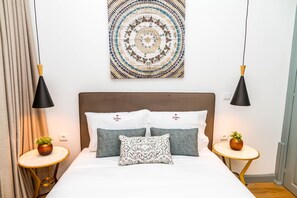 Apartemen, 1 kamar tidur (Esmerald Oasis 1F) | Didekorasi berbeda-beda dan dilengkapi dengan perabotan berbeda-beda