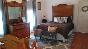 双人房 | 特色装修、特色家居、办公桌、遮光窗帘