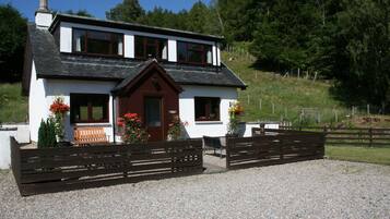 Classic Cottage, Multiple Beds, Non Smoking | Exterior