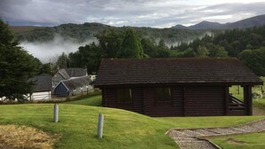 Property grounds - Highgarry Lodges (Invergarry)