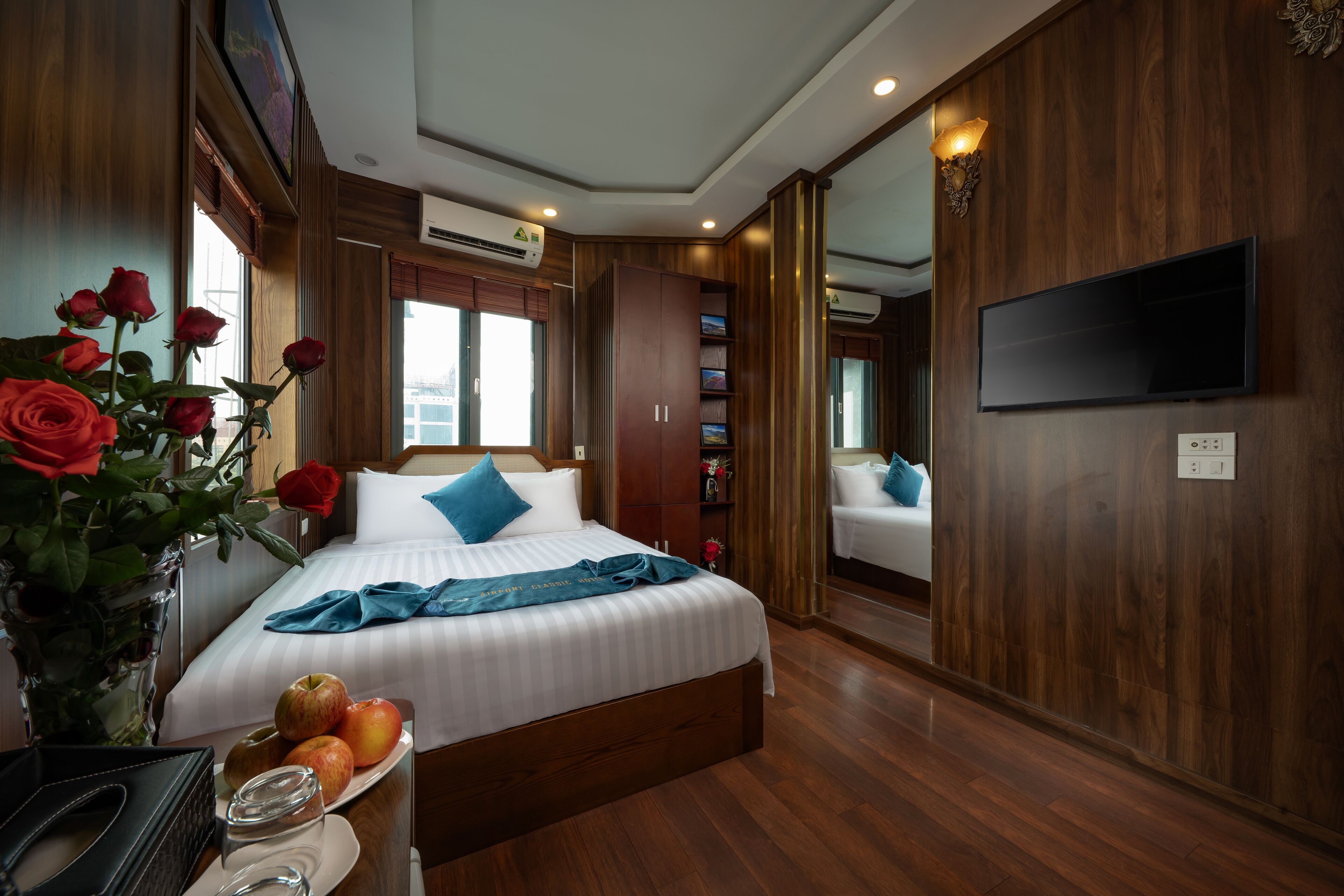 premium bedding, memory-foam beds, minibar, in-room safe