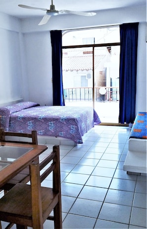 Appartement, 2 lits doubles, balcon | Draps fournis
