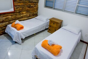 Habitación, 1 cama matrimonial, para no fumadores (Centro) | Wifi gratis y ropa de cama