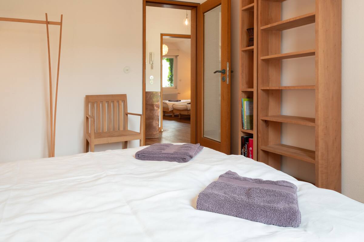Design House, 4 Bedrooms | Premium bedding, desk, iron/ironing board, free WiFi
