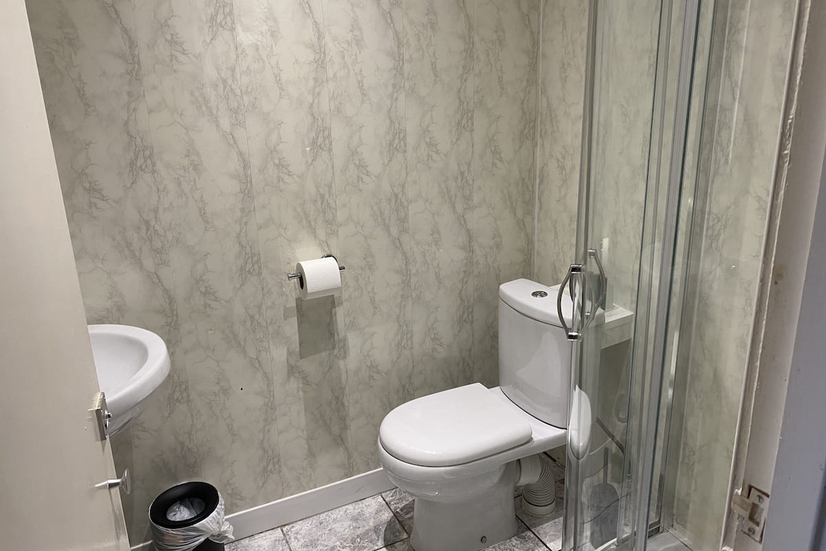 small double room | bathroom | shower, free toiletries, hair dryer, towels