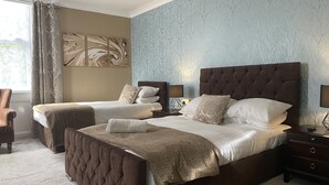 Family Room | Skrivebord, lydisolert, individuelt dekorert og individuelt innredet
