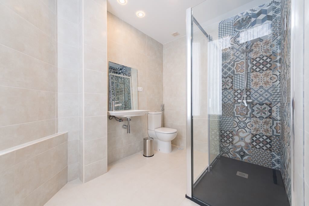 deluxe double room, 1 queen bed with sofa bed, accessible | bathroom | shower, free toiletries, hair dryer, towels