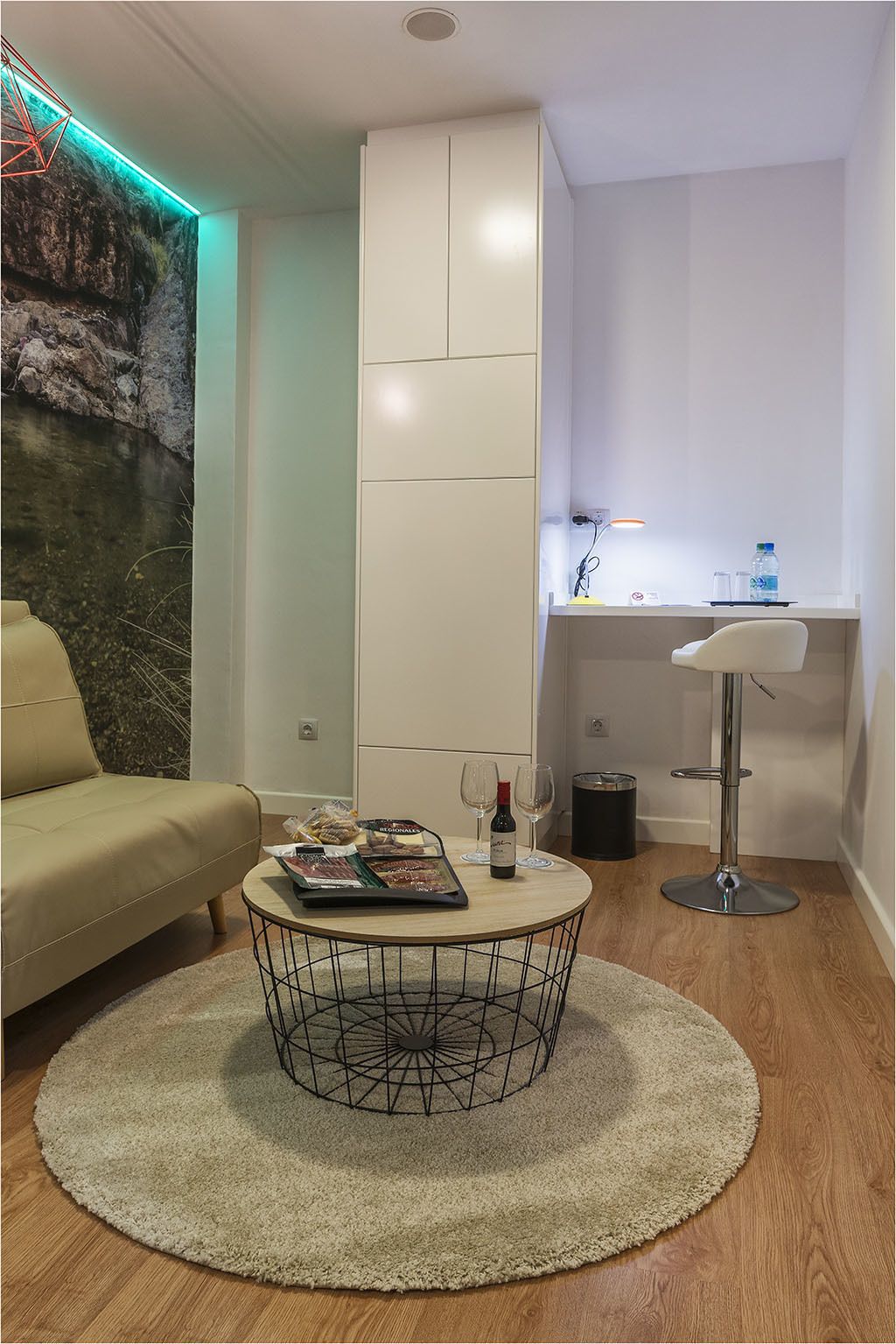 studio suite, 1 queen bed with sofa bed | premium bedding, down duvets, free minibar, in-room safe