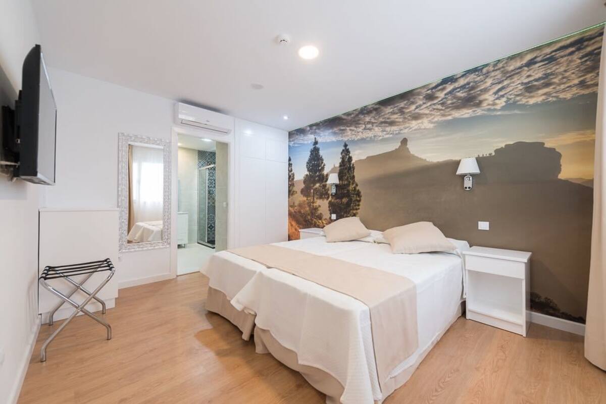 Standard Double Room, 1 Queen Bed, Non Smoking | Premium bedding, down duvets, minibar, in-room safe