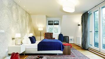 Deluxe Studio Suite, Multiple Beds, Non Smoking, Balcony | In-room safe, blackout drapes, soundproofing, rollaway beds