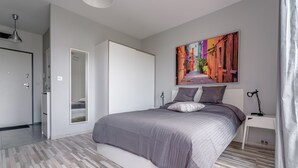 Apartment | Iron/ironing board, free cots/infant beds, free WiFi - Warsaw Kasprzaka ApartHotel (Warsaw)