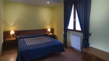 Hochwertige Bettwaren, VerdunkelungsvorhÀnge, BettwÀsche