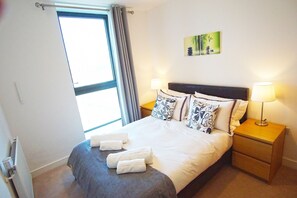 Premium Apartment, 2 Bedrooms, City View | 2 bedrooms, Egyptian cotton sheets, premium bedding - London Excel - O2 Arena - London City Airport (London)