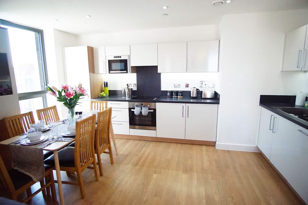 premium apartment, 2 bedrooms, city view | private kitchen | full-sized fridge, microwave, oven, stovetop