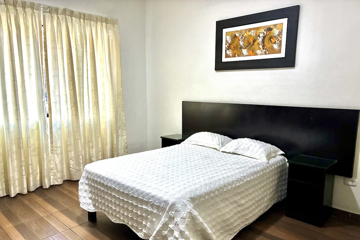 Habitación matrimonial | WiFi (free), bed sheets
