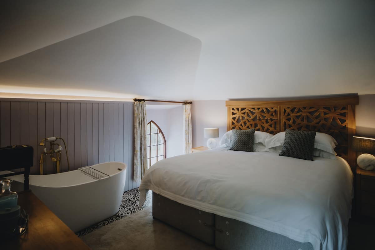 Casa de campo de lujo | Tabla de planchar con plancha, wifi gratis, decoración individual
