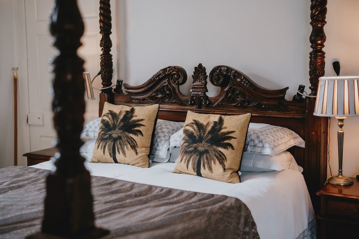 Habitación de lujo doble | Tabla de planchar con plancha, wifi gratis, decoración individual