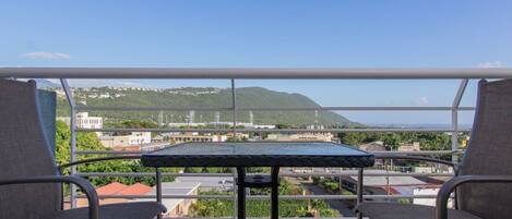 Apartment, 1 King-Bett, Nichtraucher | Balkon