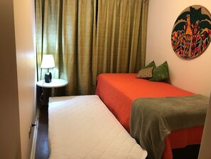 2 bedrooms, iron/ironing board, free cots/infant beds, free WiFi