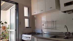 Casa Tradizionale, 2 camere da letto, non fumatori | Cucina privata | Frigorifero, microonde, seggiolone, pentole/stoviglie/utensili