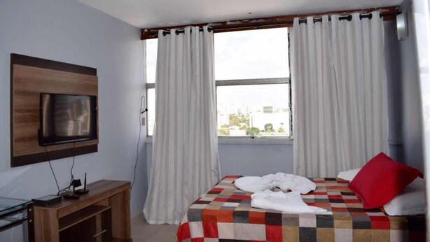 Studio Suite Keluarga, 1 Tempat Tidur Queen, Bebas Asap Rokok | Seprai premium, tirai kedap cahaya, dan setrika/meja setrika
