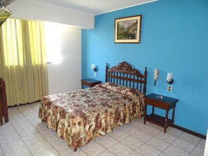 Wifi gratis y ropa de cama 